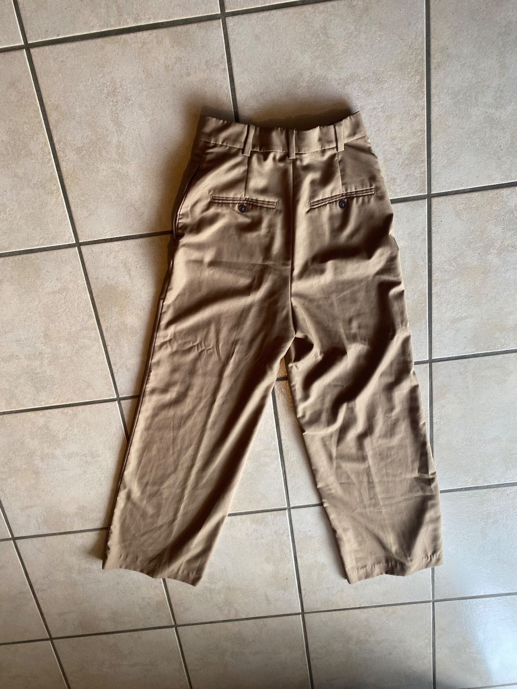 H&M Pantaloni: Pantalon 34 H&M brun clair – Usato da Orpund venduto da Mary8972 1