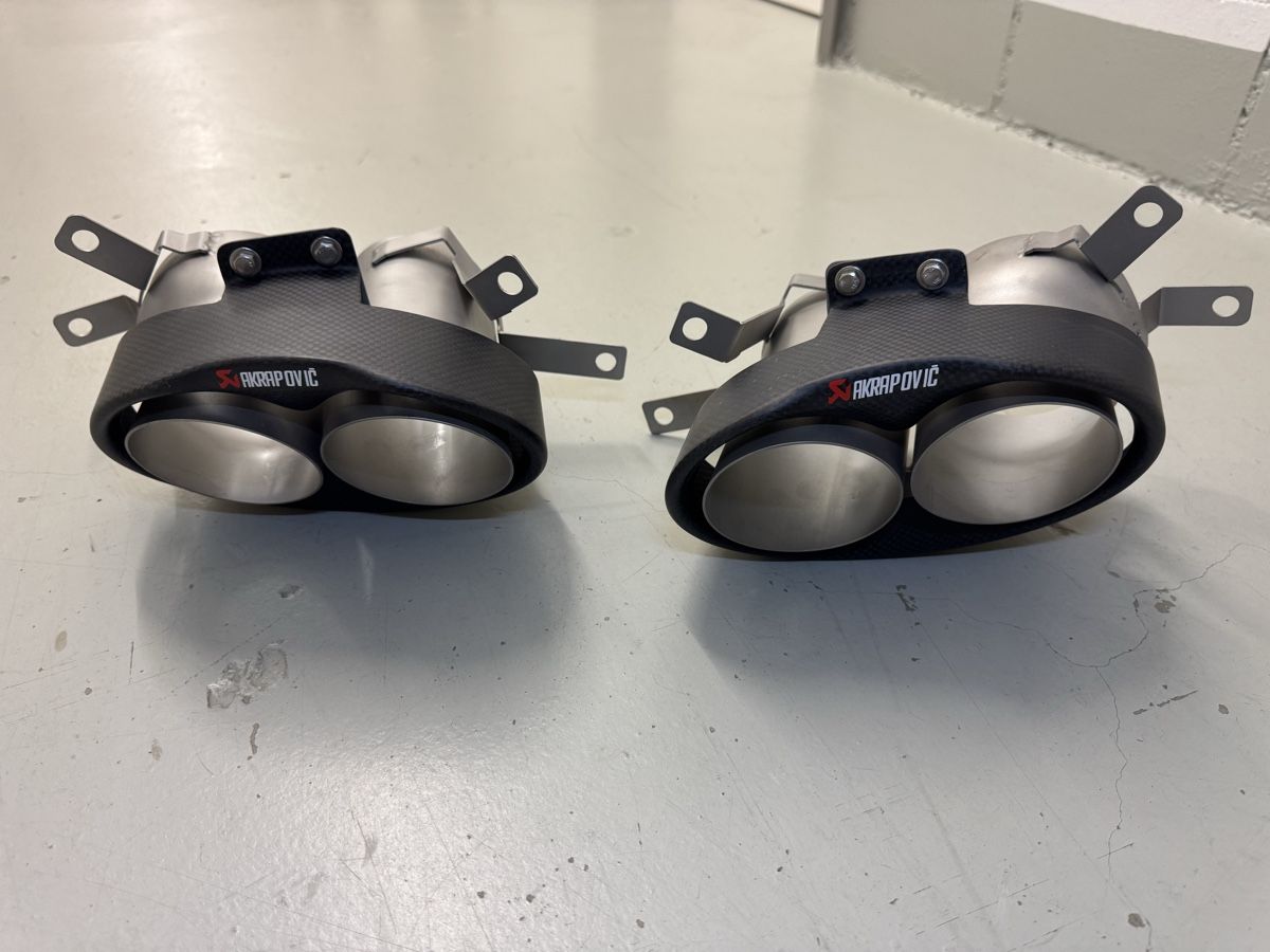 Audi Sistemi di scarico: Audi RS Akrapovic Doppelendroh – Nuovo e nell'imballaggio originale da Märstetten venduto da hlacika88 2