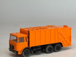 VE1- Herpa MAN Kehrichtwagen orange