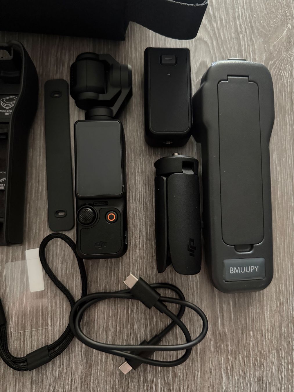 DJI Action Cam: DJI Osmo Pocket 3 Creator Combo mit Filter und Zubehör – Usato da Horgen venduto da AragornSt 3