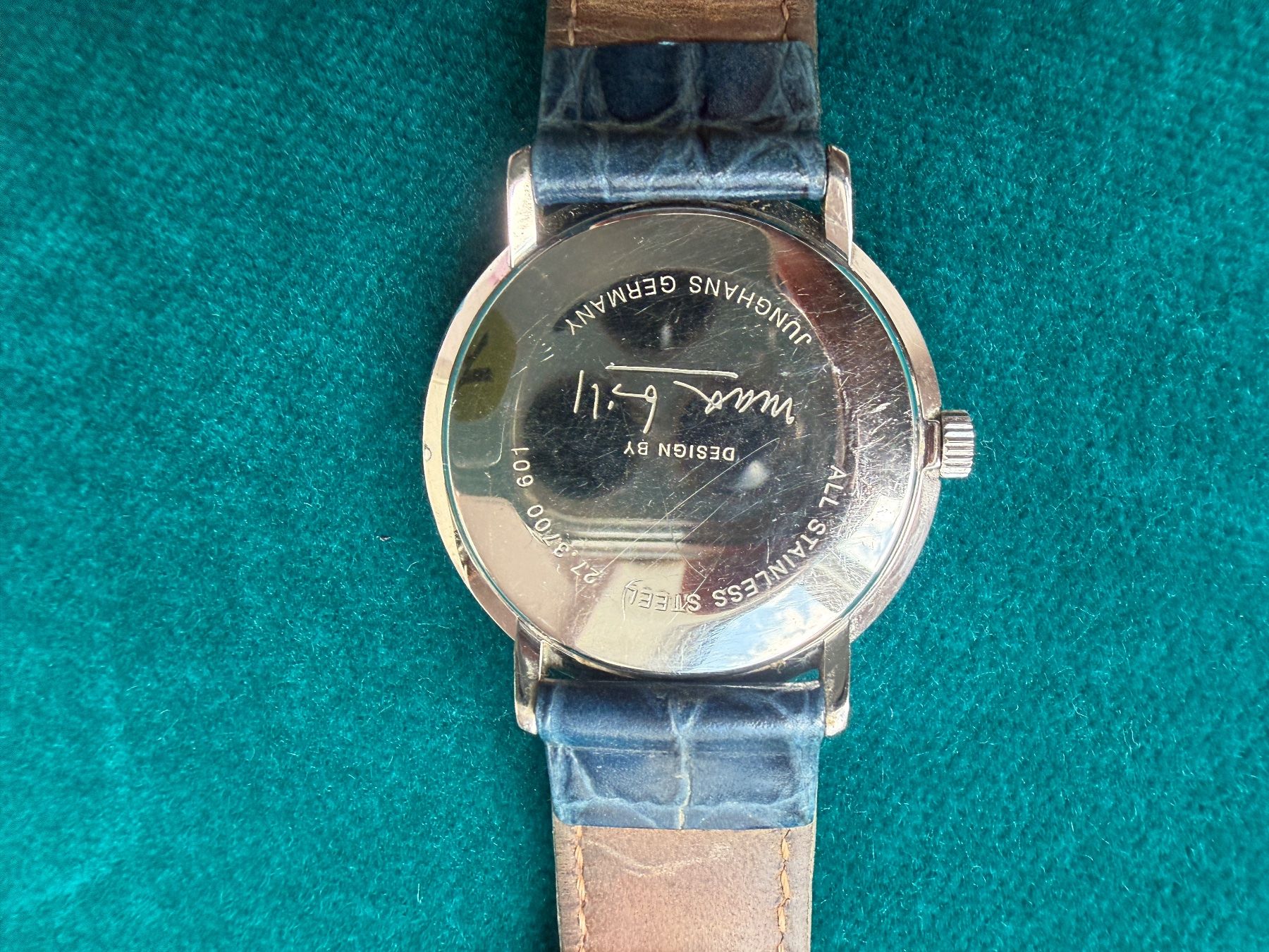 Junghans Uhren: Junghans Armbanduhr Max Bill design, Handaufzug – Gebraucht aus Buchs SG von Laurenzia2 2