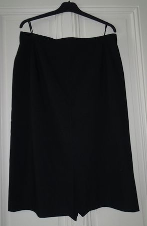 Jupe noire taille L de Laura Lebek