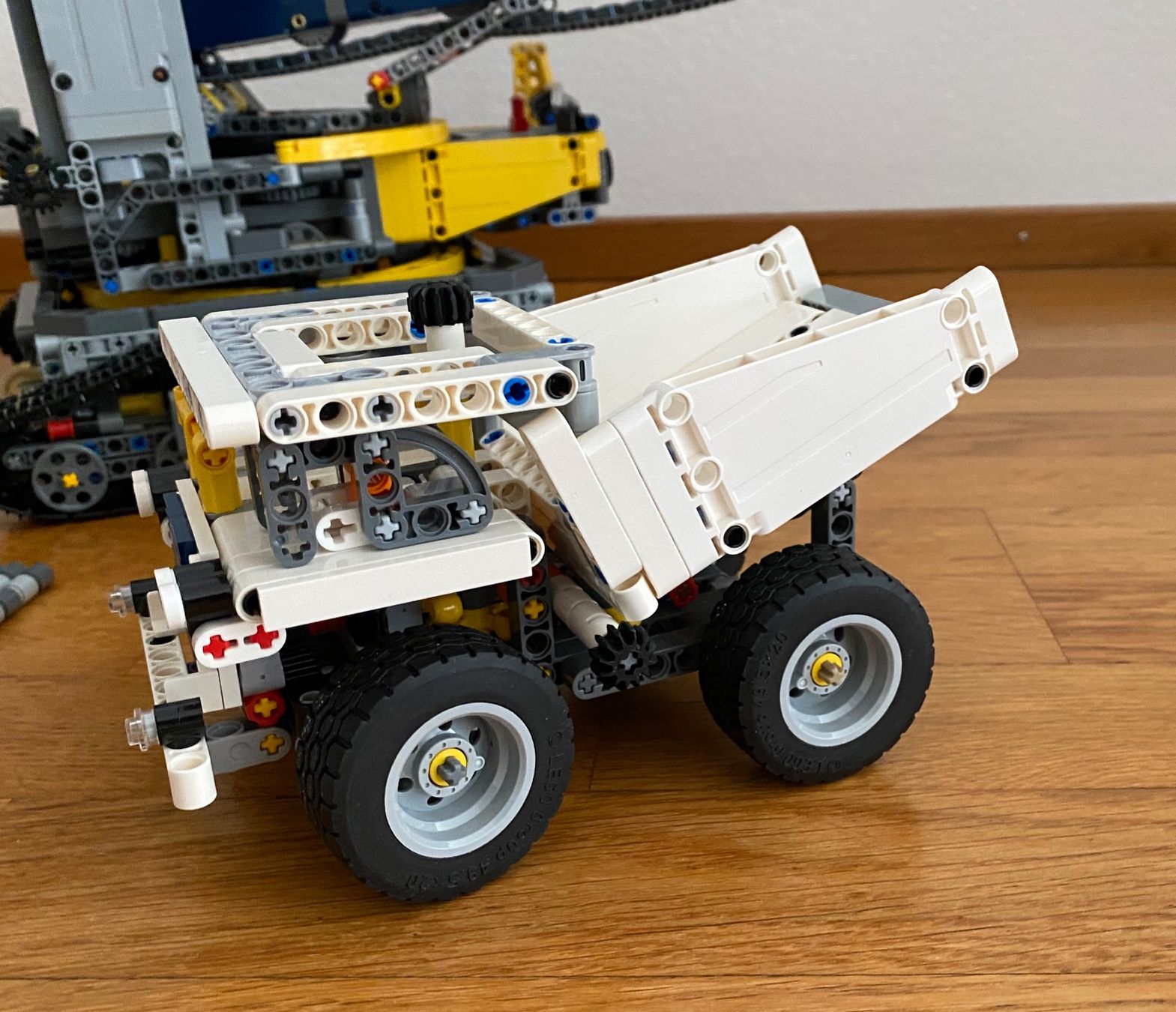 Lego Jouets: LEGO Technic 42055 Schaufelradbagger Excavator kpl. – D'occasion à Arlesheim par srulee 2
