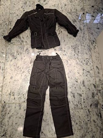 Motorradkombi Jacke Hose Damen Grösse S, guter Zustand