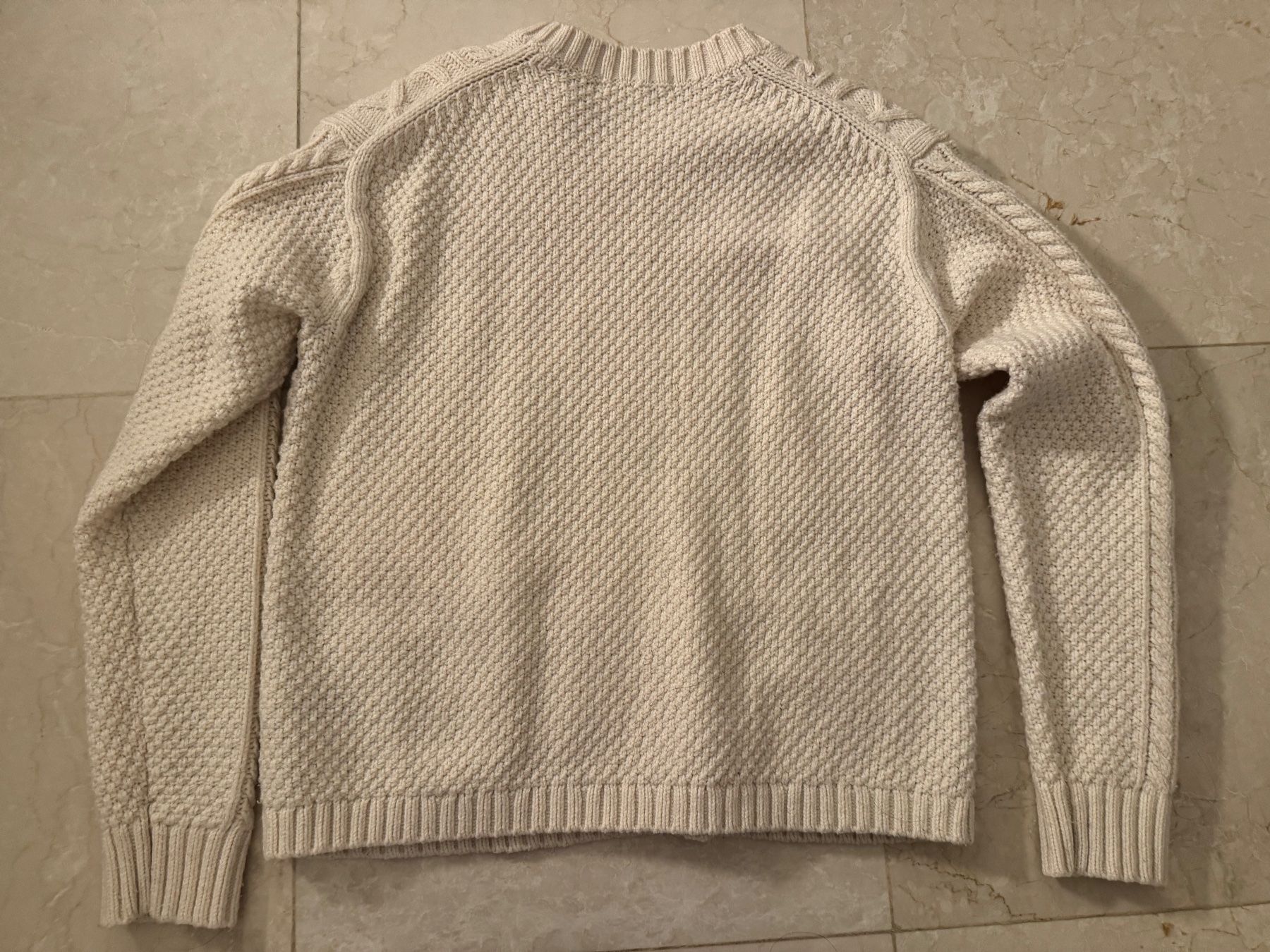 Uniqlo Maglioni & Felpe: Cute White Wool Sweater – Usato da Basel venduto da mar_dgx7 1