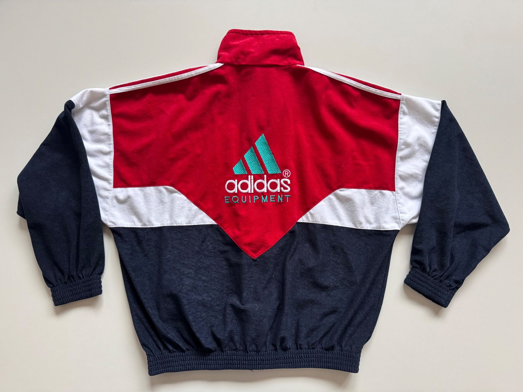 Adidas Giacche: Vintage Adidas Equipment jacket Sz S – Usato da Neuchâtel venduto da _Easy_to_Find_ 7