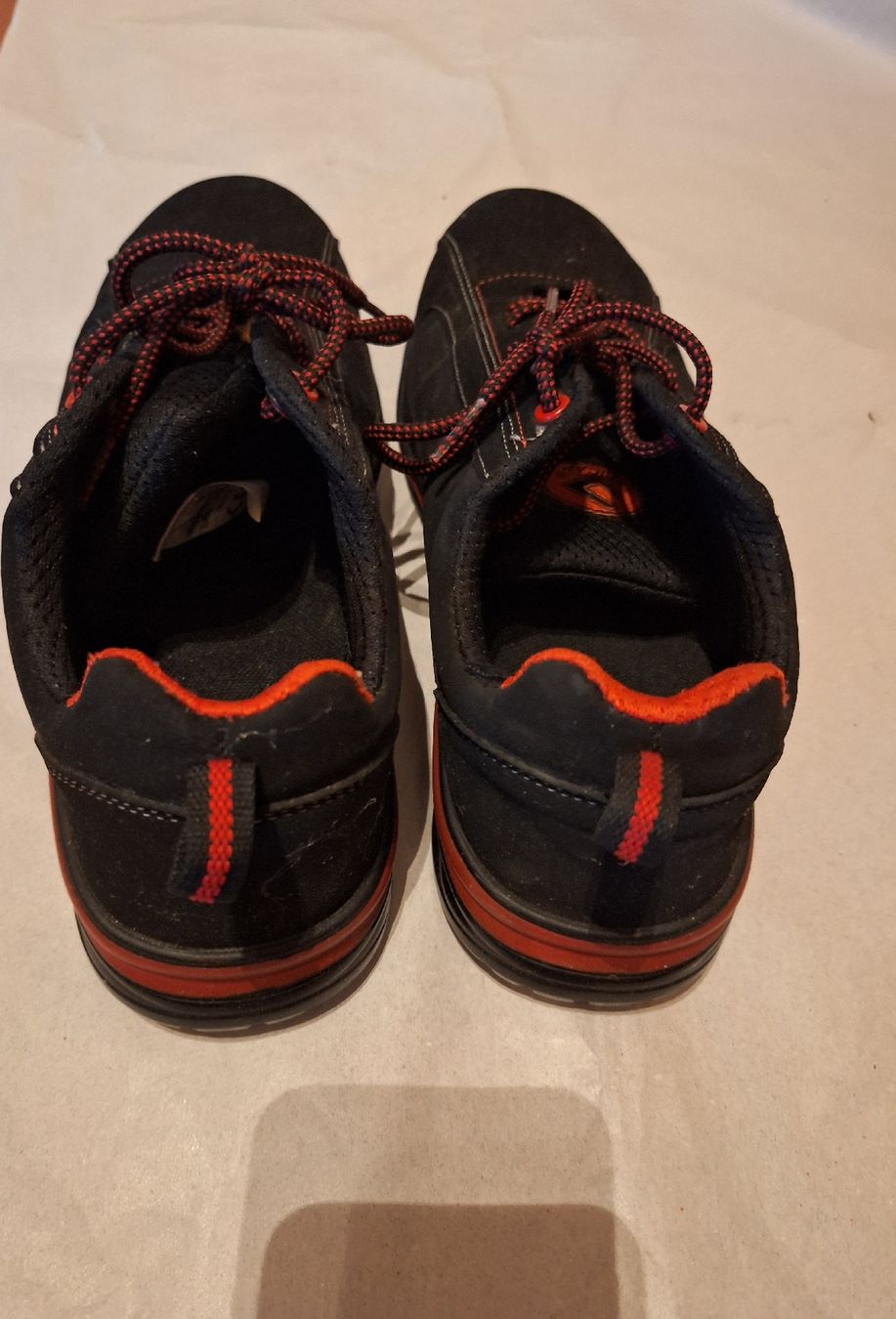 Scarpe da uomo: Arbeitsschuhe mit Stahlkappe – Nuovo (secondo la descrizione) da Mümliswil venduto da kat_5rf7 1