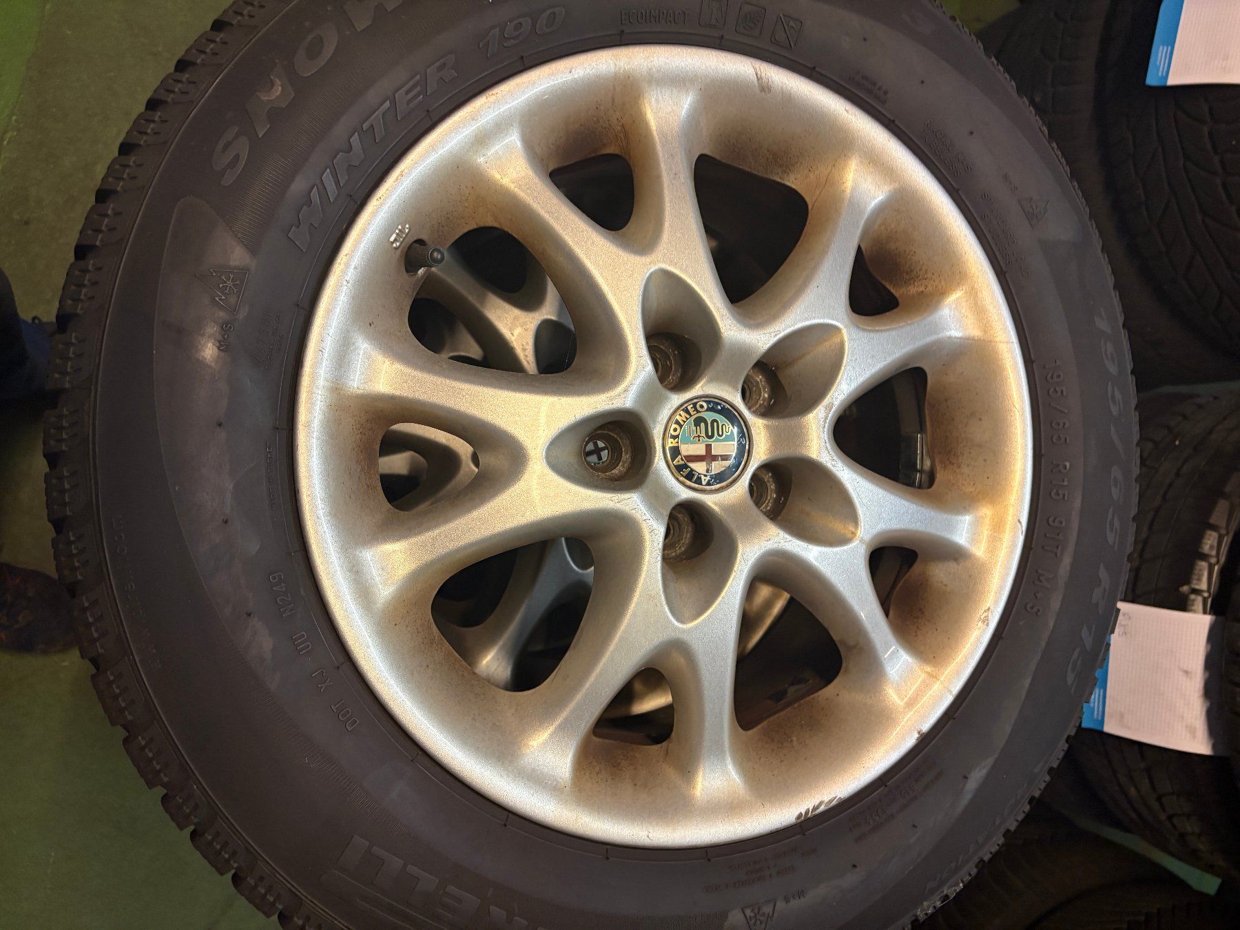 Pneumatici & Ruote complete: Winterräder 195/65 R15 – Usato da Kaltbrunn venduto da Steoli74