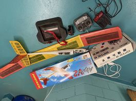 Fernsteuerung und Modellflugzeug