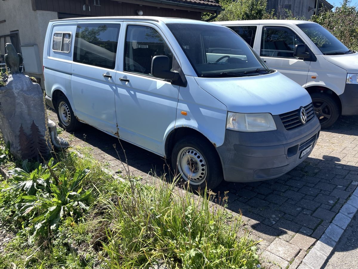 VW Automobili: VW T5 2.5 TDI  4 Motion – Difettoso da Mönchaltorf venduto da Cooltomike