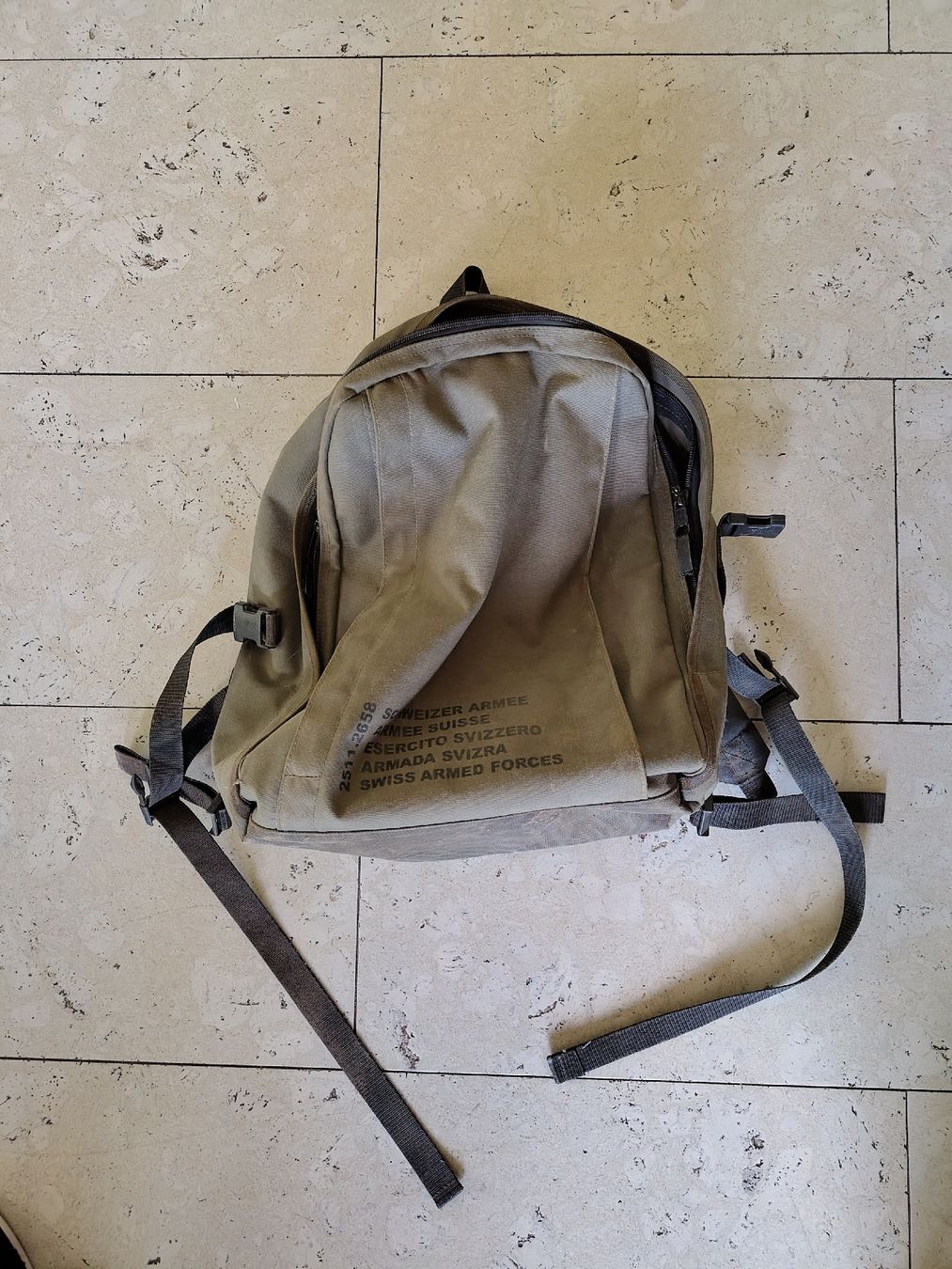 Zaini: Tagesrucksack Schweizer Armee – Usato da Langnau b. Reiden venduto da muurbuur 1