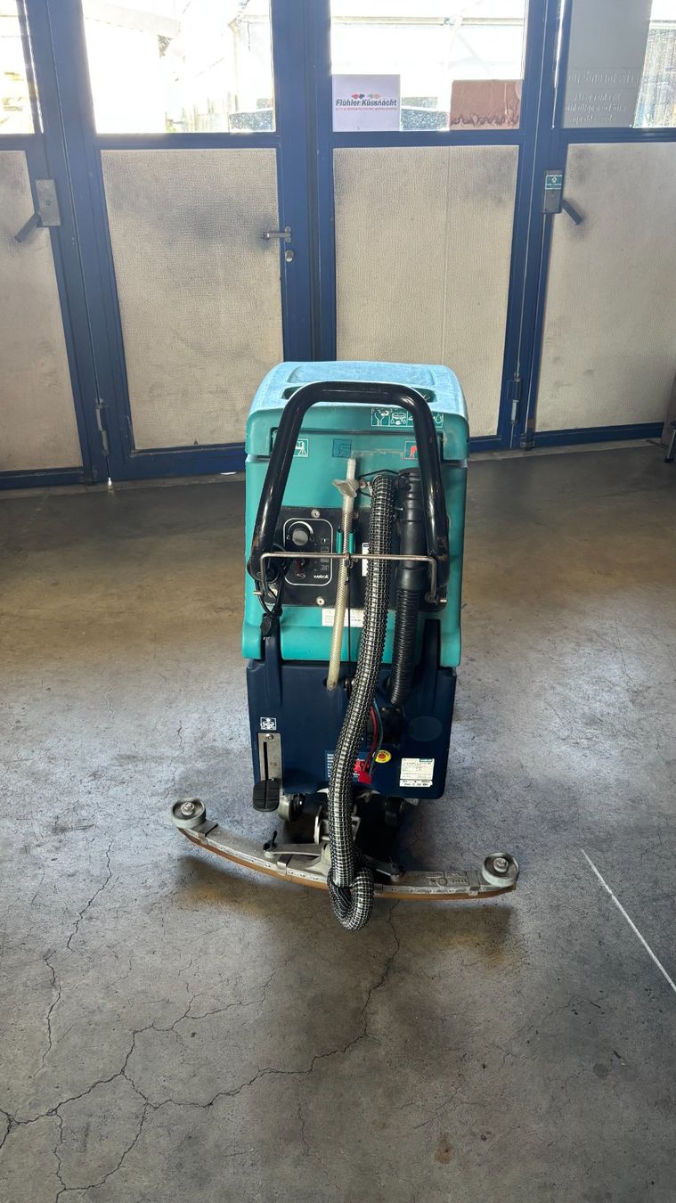 Wetrok Tutte le macchine: Wetrok Duomatic C 43/50 BM Scheuersaugmaschine – Usato da Küssnacht venduto da Derby7007 2