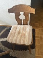 Esstisch und Stühle 