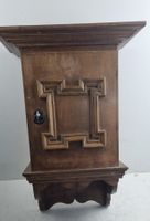 Kleiner  Wandschrank aus Holz