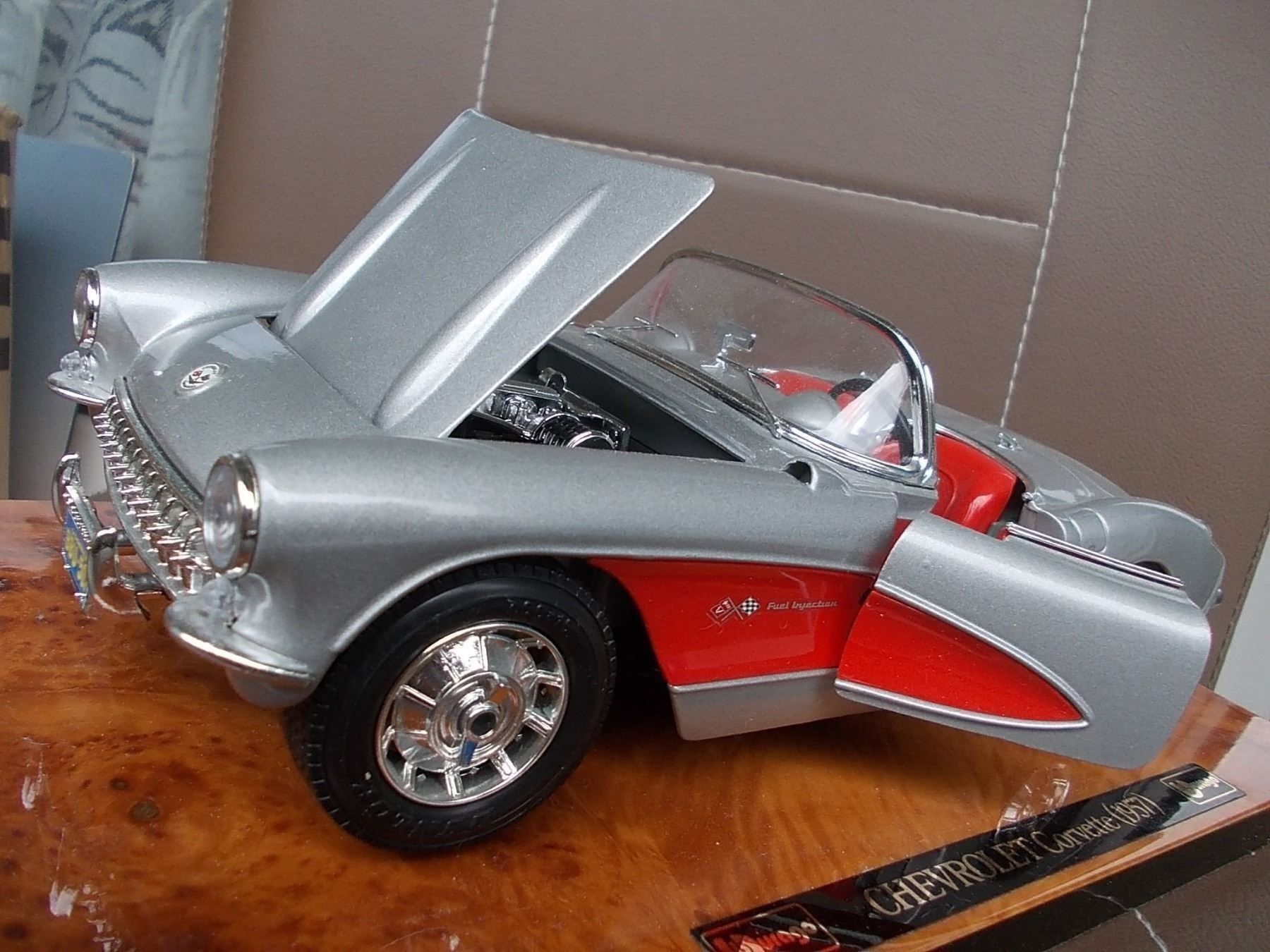 Chevrolet Modellini d'auto: 1957 Chevrolet Corvette – Usato da Chur venduto da oriori 2