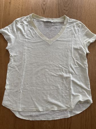 Zwei Leinentshirts von Uniqlo und Intimissimi Gr S