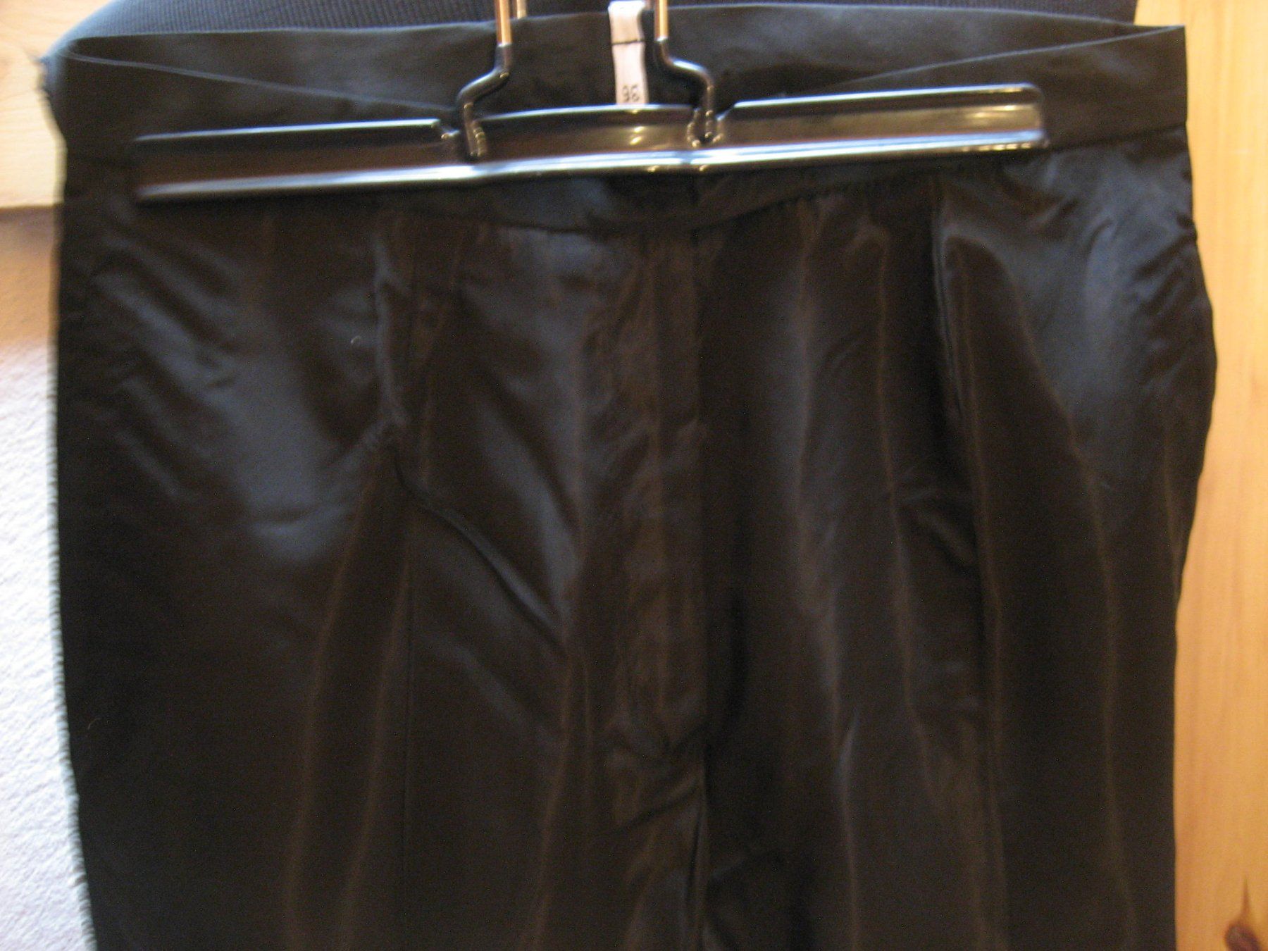 Hosen: Pantalon Tuzzi taille 36, neuf – Neu und originalverpackt aus Delémont von marryb 1