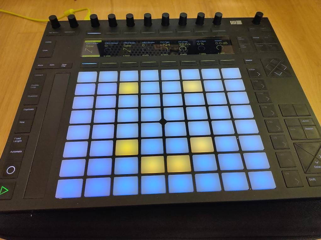 Musikinstrumente: Freundlicher Ableton Push2 Controller inkl. Softcase – Gebraucht aus Trimbach von Omen3 1