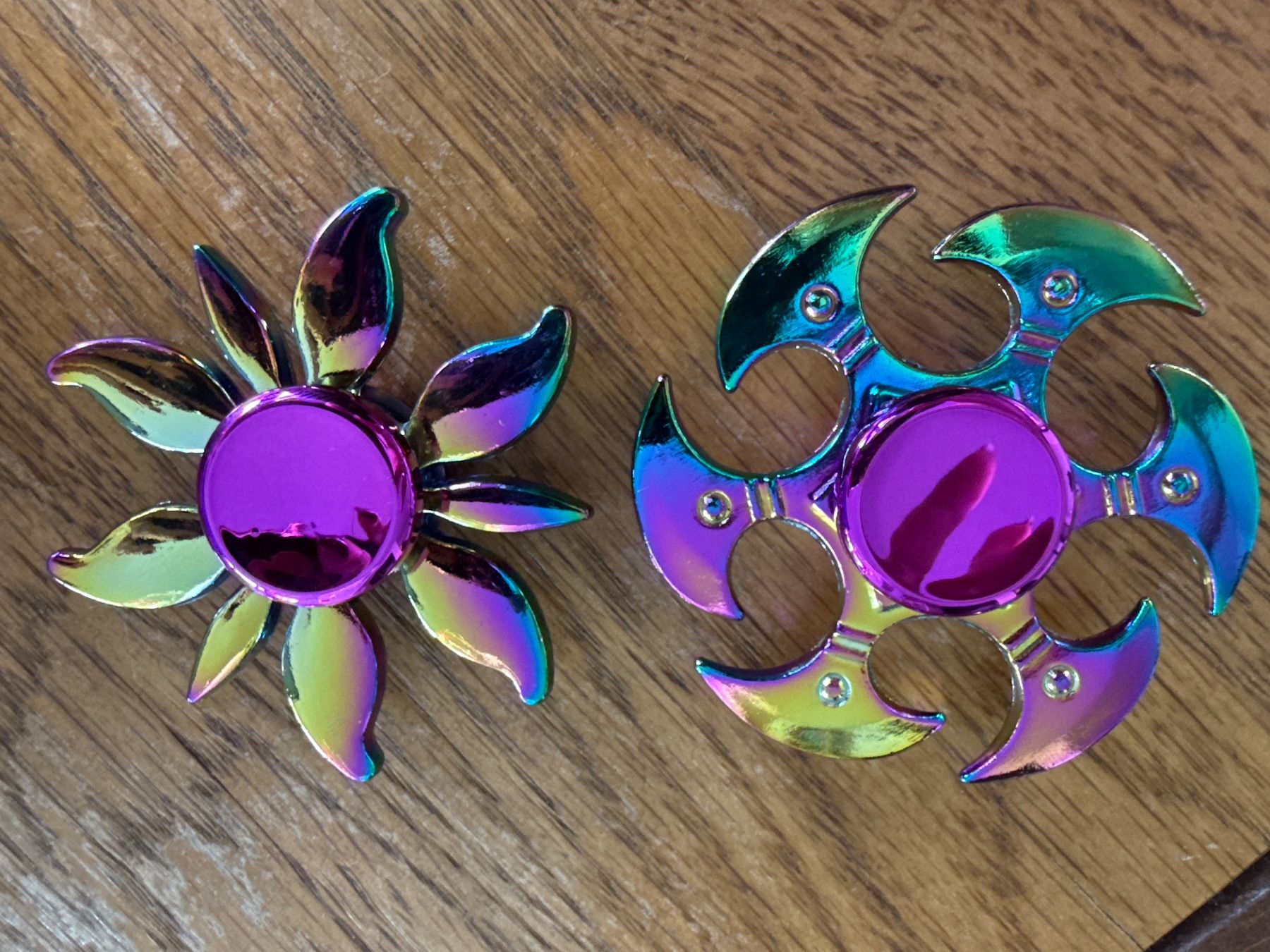 Jouets: 2x Fidget-Spinner: sensorisches Stressabbau Drehspielzeug – Neuf (Voir description) à Teufenthal AG par MeineSchatztruhe