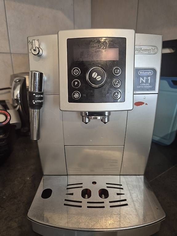 De'Longhi Kaffeemaschinen & Espressomaschinen: DeLonghi Kaffeevollautomat mit Milchaufschäumer – Gebraucht aus Basel von buk_ppp8 4