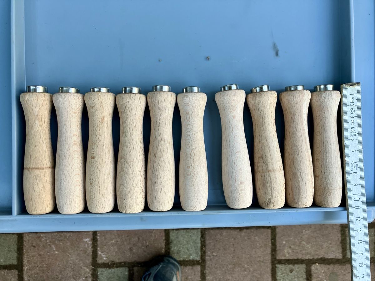 Alle Werkzeuge: 10 Holzgriffe Feilengriffe – Neu (gemäss Beschreibung) aus Gündisau von yuma06
