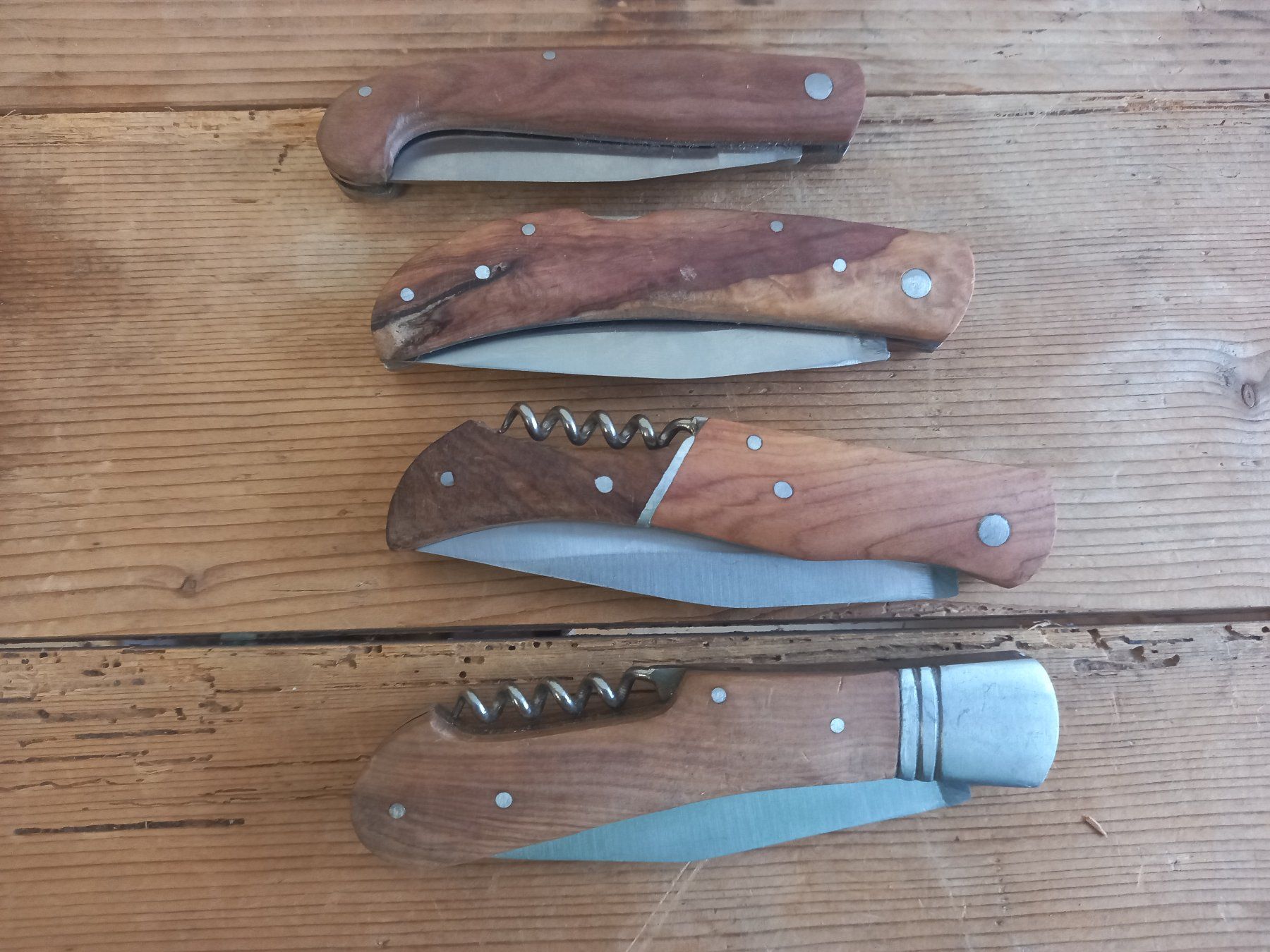 Taschenmesser: 4x Sackmesser Taschenmesser Hackenmesser Couteau – Gebraucht aus Prez-vers-Siviriez von Monija70 3