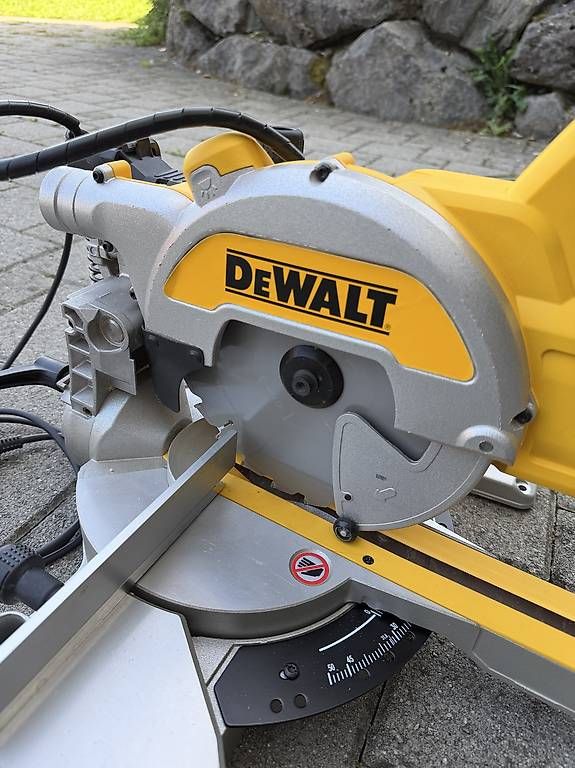 Seghe: DeWalt Kappsäge + Gehrungssäge – Usato da Bussnang venduto da porschems 2