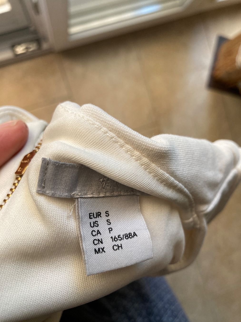 Tops: Damen Oberteil weiss Grösse S – Gebraucht aus Gelterkinden von froggy80 2