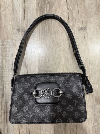 Guess Tasche schwarz monogramm Muster guter Zustand