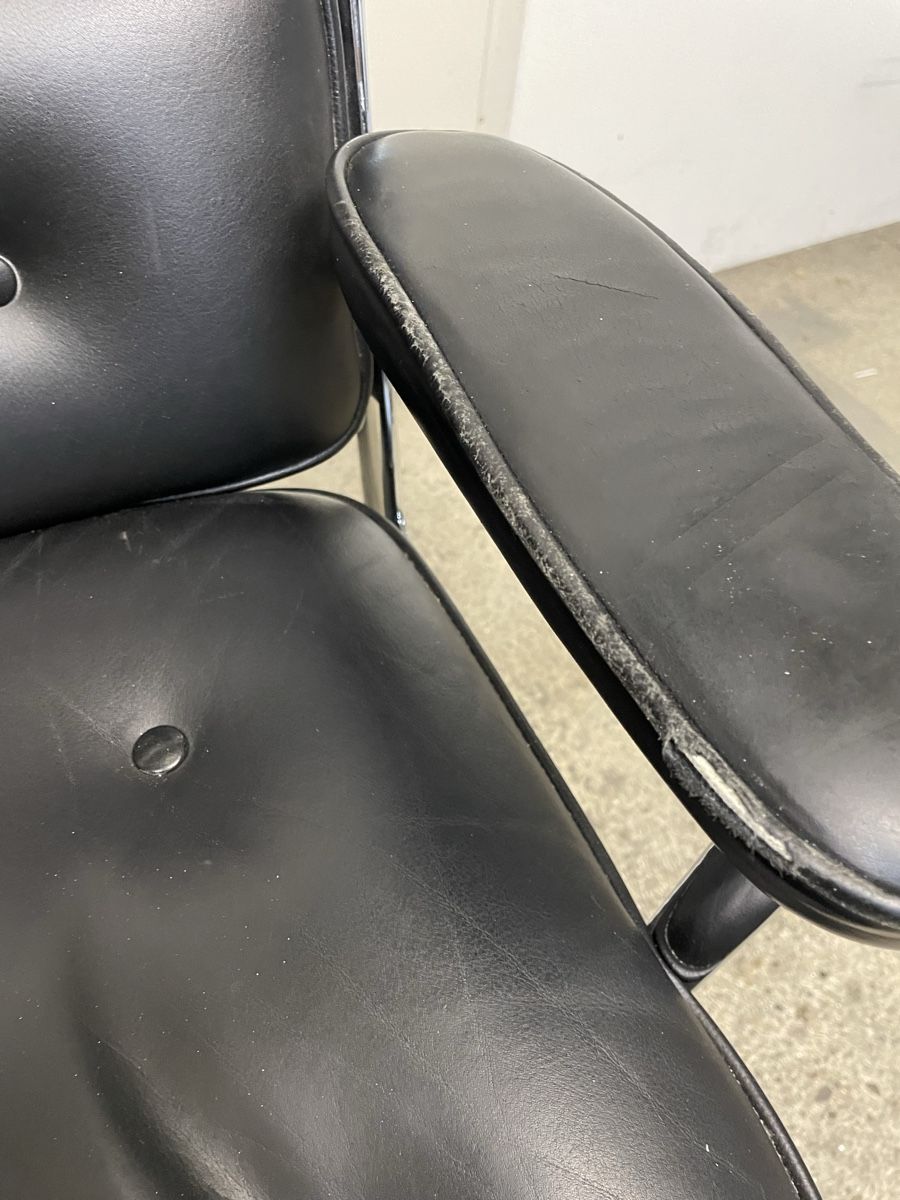 Eames Fauteuils: Vitra Eames Lobby Chair ES 104  – D'occasion à Basel par M.Secondhand 7