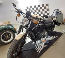 HARLEY-DAVIDSON Sportster 883 Iron mit ABS