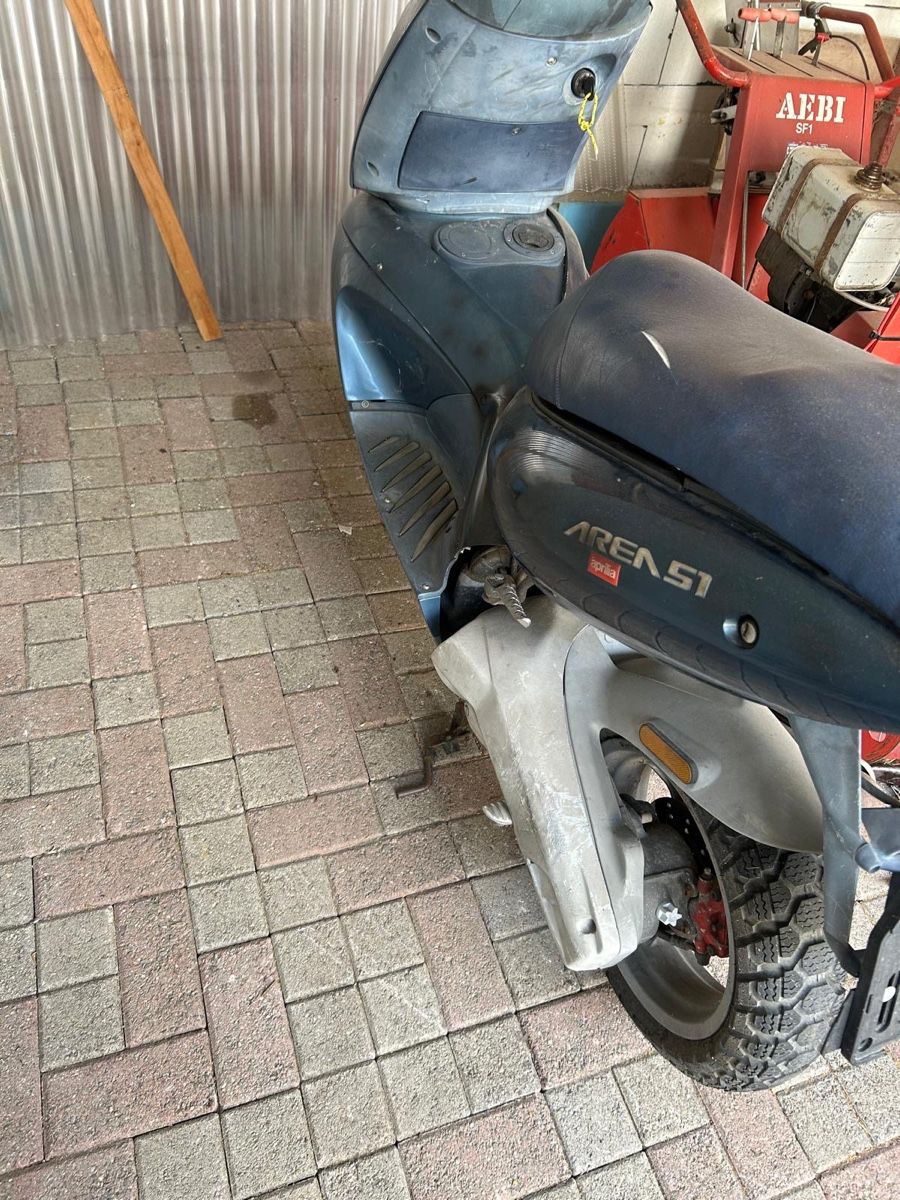Aprilia Autres: Roller Aprillia 50 ccm 30 km/h – Défectueux à Brienz BE par mat_cj8m 1