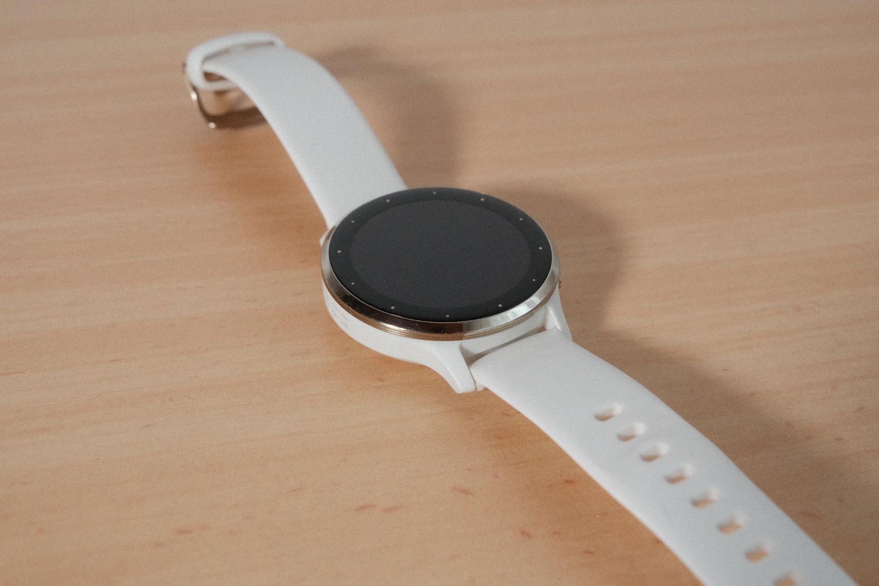 Garmin Smartwatch: Garmin Venu 3s 41mm Elfenbein/Softgold – Usato da Kreuzlingen venduto da jeje98 2