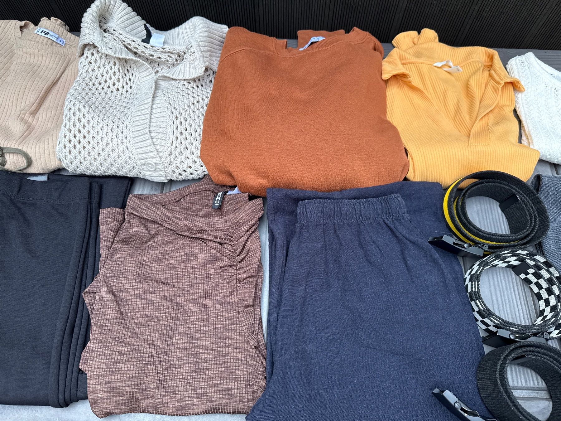 Lots de vêtements: Paket Grösse S – D'occasion à Basel par jetzt-wird-gemistet 4