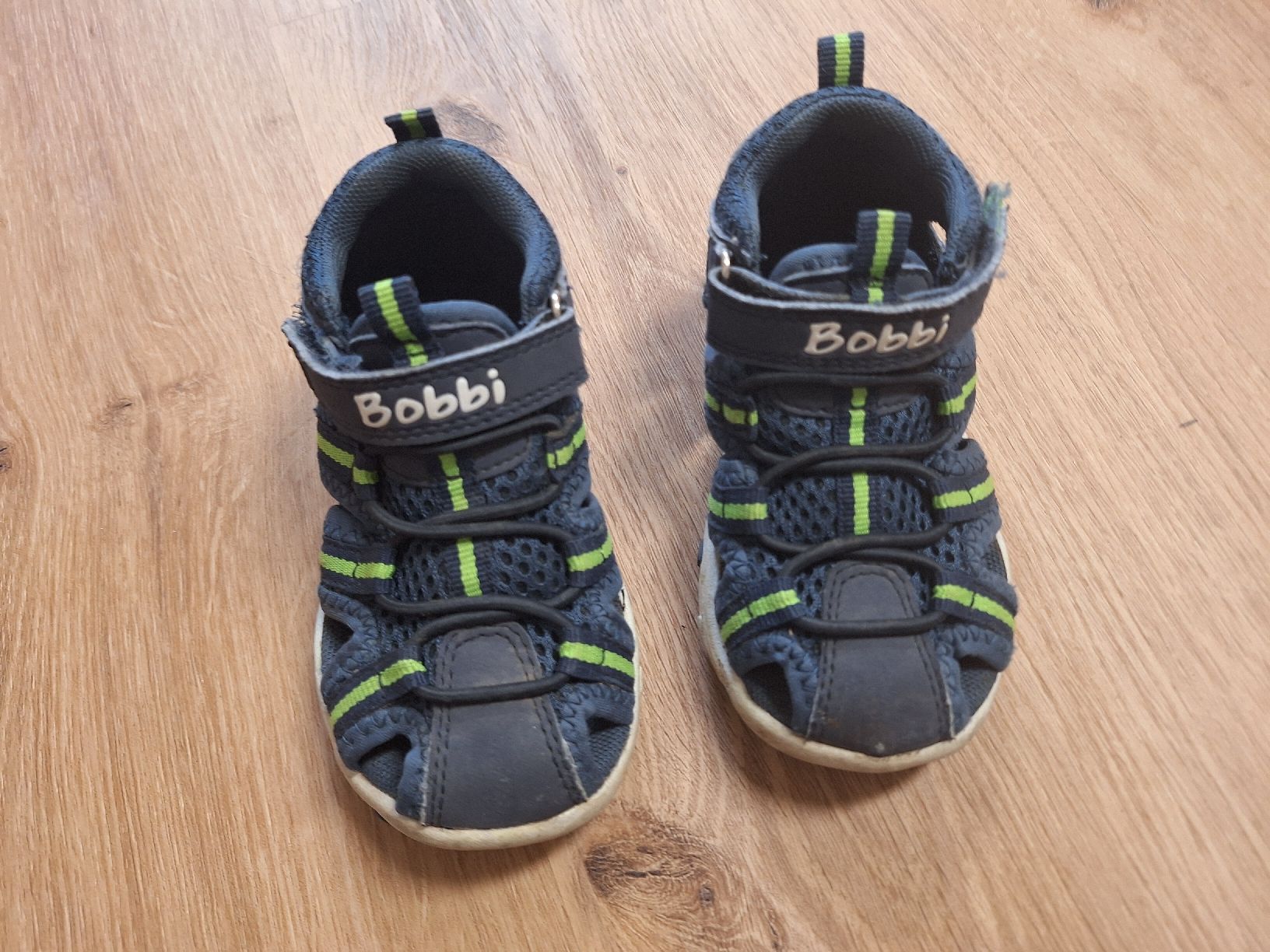 Bobbies Schuhe für Jungen: Bobbi Kindersandalen, Grösse 22, ideal für den Sommer! – Gebraucht aus Kirchberg BE von mila033