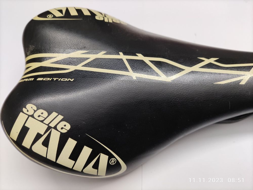Produktbild von Sella Italia Leggenda Lenkerband - Leder, Perforiert, 35x1800mm - Vintage Design Für Rennrad & Citybike