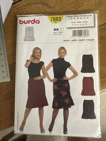 Burda Schnittmuster 7893 Rock