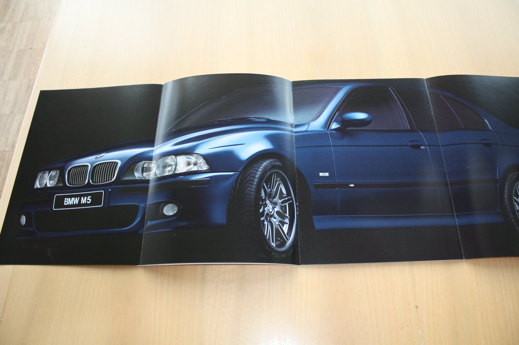 BMW Documents: BMW M5 Limousine E39 Prospekt   1998 – D'occasion à Wikon par erwin400 3