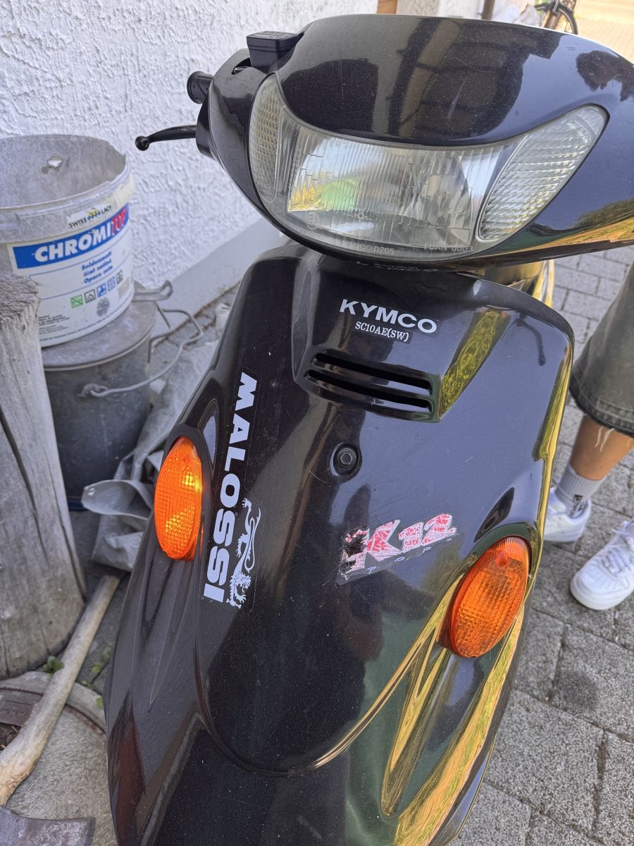 Kymco Strada: Kymco K12 50 Roller schwarz defekt – Difettoso da Zofingen venduto da drummer74 3