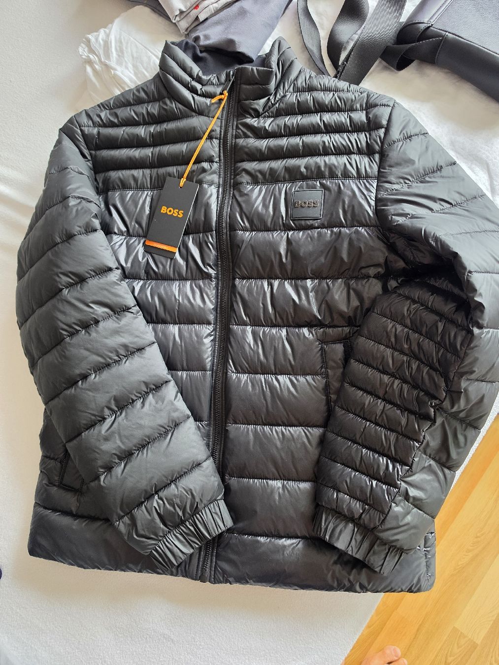Giacche: Boss Jacke Grösse 48 M Neu  – Nuovo e nell'imballaggio originale da Amriswil venduto da newschweiz 2