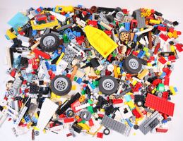 1.5 kg. Legoteile mit Minifiguren