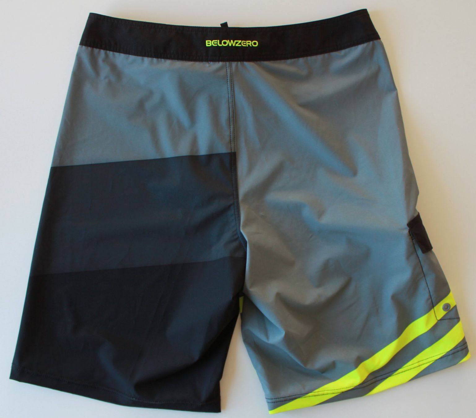 Costumi da bagno: Short de bain Belowzero  t. L  NEU! – Nuovo e nell'imballaggio originale da Peseux venduto da Gilloss 2