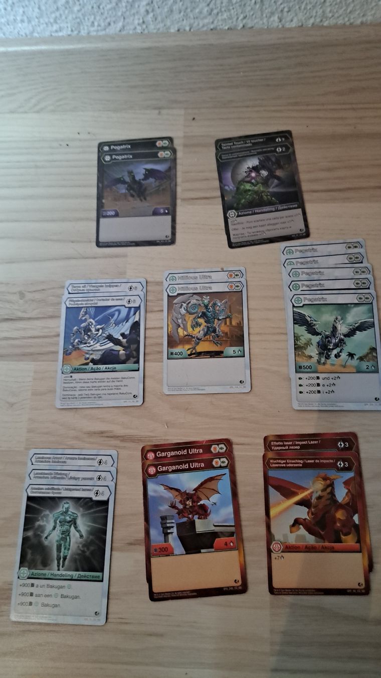 Giocattoli: Bakugan Figuren,viele Karten. – Usato da Oberembrach venduto da Averell_dalton 2