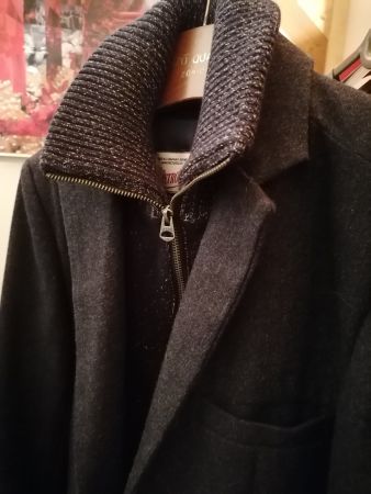 Elegante Marken Jacke mit Wolle und abnehmbaren Kragen