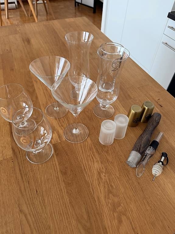 Bicchieri: Verre à cocktail et bière + mortier – Usato da Grandvaux venduto da Xavier.21 4