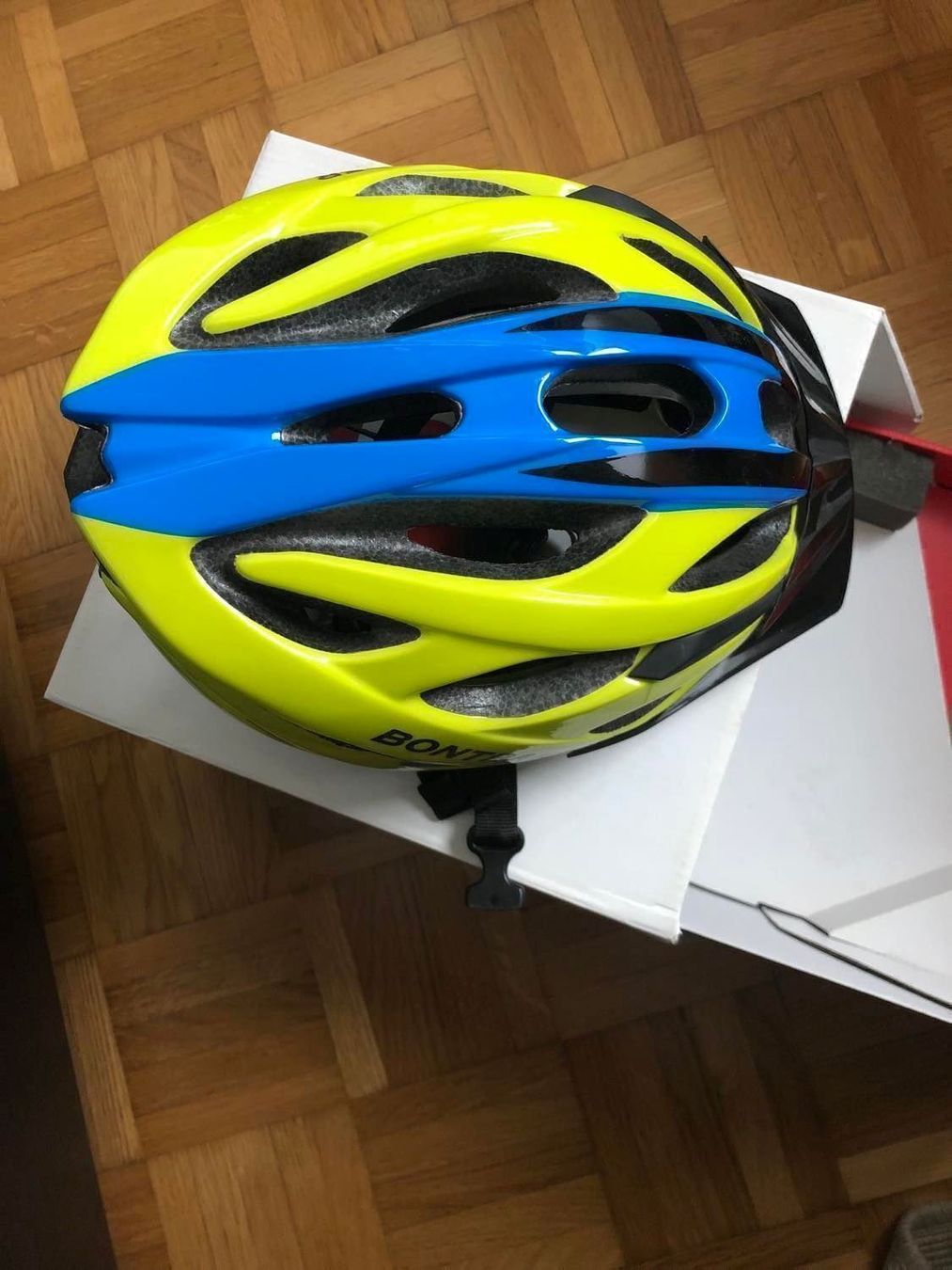 Caschi: BONTRAGER SOLSTICE HELMET YOUTH GR. S – Nuovo e nell'imballaggio originale da Münchenstein venduto da alessioivan 1