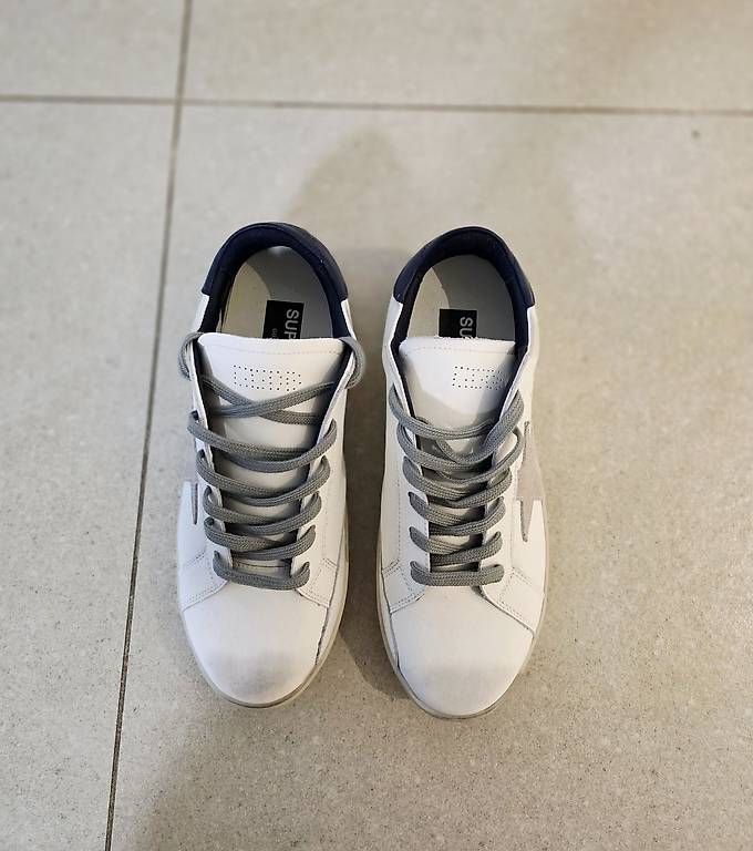 Scarpe da uomo: Sneakers weiss mit Stern Gr. 44 – Nuovo e nell'imballaggio originale da Wettingen venduto da Goldrake10 1