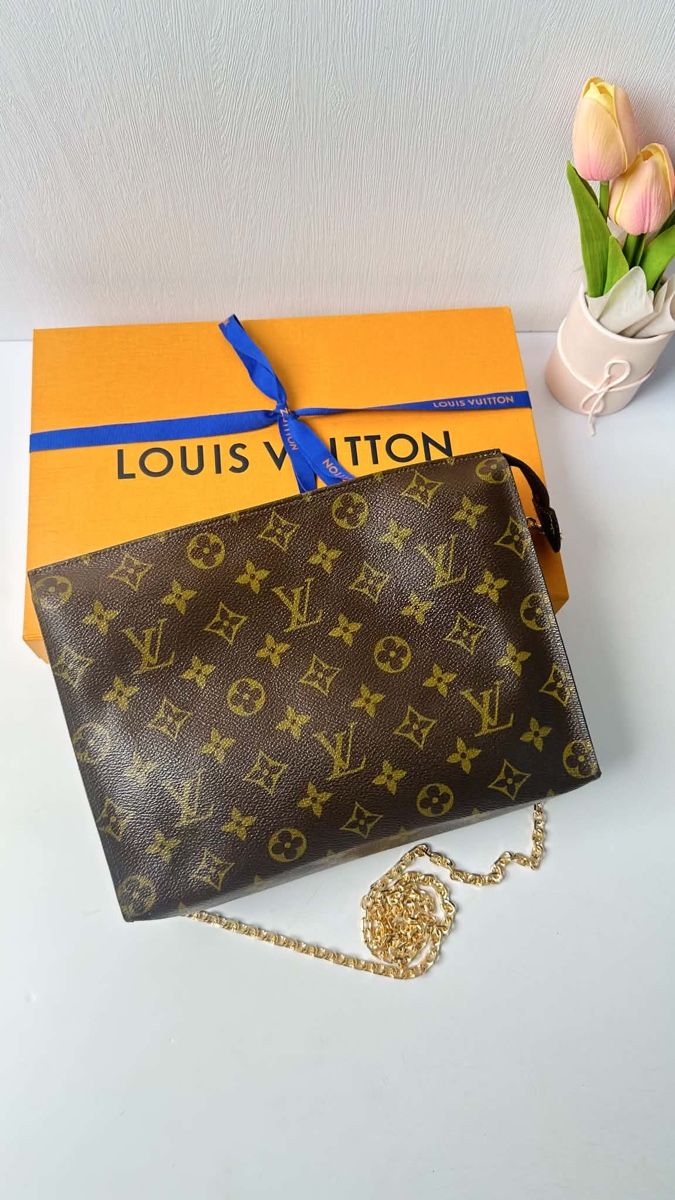 Louis Vuitton Sacs: Louis Vuitton Toiletry Pouch 26 cm – D'occasion à Widnau par Pukpan_99 7