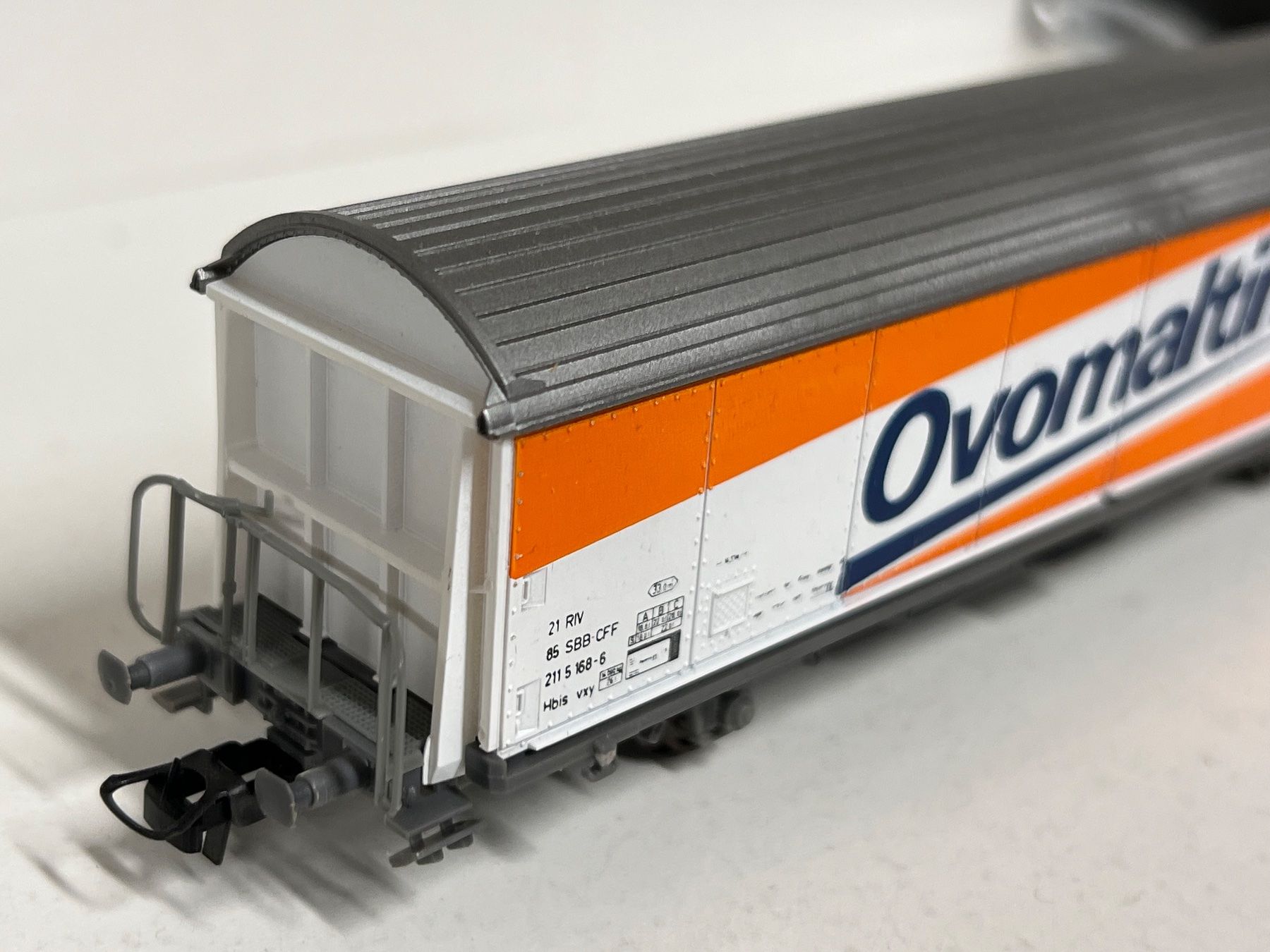 Roco Modellini di ferrovie: Roco Ovomaltine H0 DC – Usato da Geroldswil venduto da TopTrain54 2