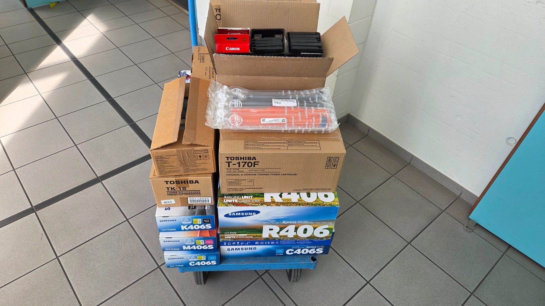 Cartucce per stampanti & toner: Druckerpatronen – Usato da Veltheim AG venduto da sixjet 2